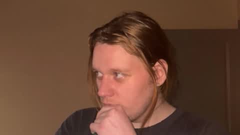 Snapshot of boyandfriend chatting on 03/26/26, 01:55 clay online show from 03/26/26, 01:55