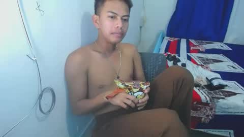 boyax16 online show from 12/25/24, 08:07