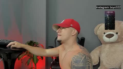 Snapshot of boyc02_ chatting on 01/28/25, 04:50 boyc02_ online show from 01/28/25, 04:50