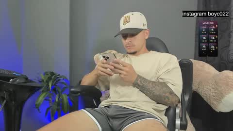 Snapshot of boyc02_ chatting on 02/09/25, 10:43 boyc02_ online show from 02/09/25, 10:43