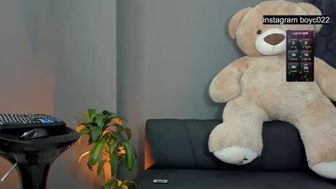 Snapshot of boyc02_ chatting on 02/14/25, 10:49 boyc02_ online show from 02/14/25, 10:49