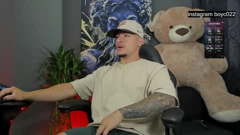 Snapshot of boyc02_ chatting on 02/15/25, 04:36 boyc02_ online show from 02/15/25, 04:36