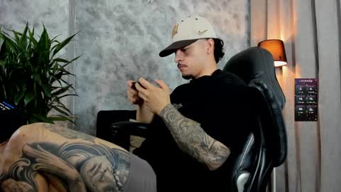 Snapshot of boyc02_ chatting on 11/29/25, 01:14 boyc02_ online show from 11/29/25, 01:14