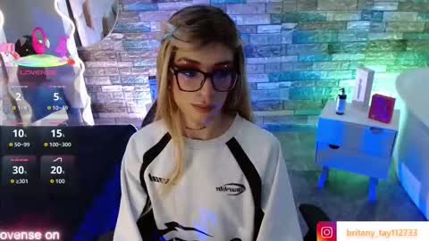 Snapshot of boyfox_tay chatting on 09/22/25, 03:41 boyfox_tay online show from 09/22/25, 03:41