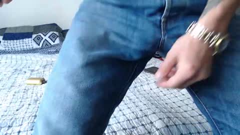 Felipe  online show from 11/25/25, 04:51