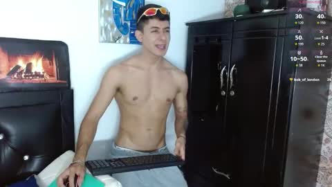 Snapshot of boyg_hots chatting on 09/18/25, 09:06 boyg_hots online show from 09/18/25, 09:06