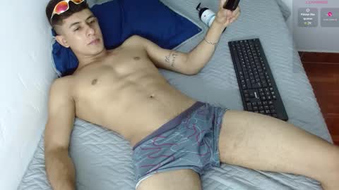 Snapshot of boyg_hots chatting on 10/21/25, 09:48 boyg_hots online show from 10/21/25, 09:48