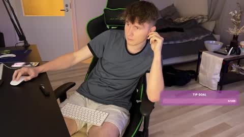 Snapshot of boykik chatting on 12/28/24, 10:44 Eddie online show from 12/28/24, 10:44