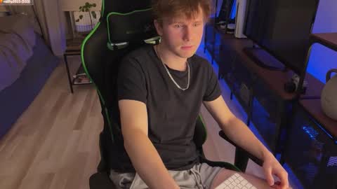 Snapshot of boykik chatting on 02/23/25, 07:07 Eddie online show from 02/23/25, 07:07