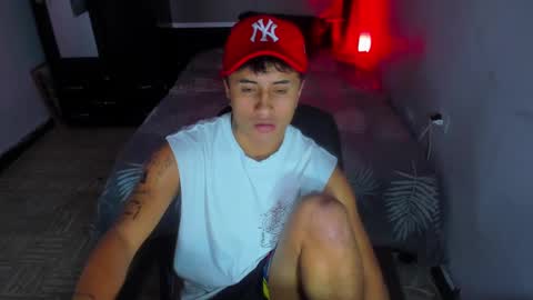 Snapshot of boylatin_777 chatting on 01/07/25, 09:18 miguel online show from 01/07/25, 09:18