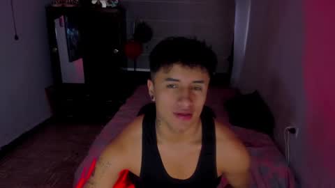 Snapshot of boylatin_777 chatting on 01/23/25, 08:13 miguel online show from 01/23/25, 08:13