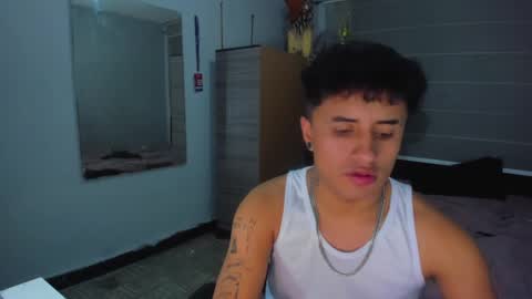 Snapshot of boylatin_777 chatting on 01/26/25, 03:06 miguel online show from 01/26/25, 03:06