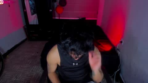 Snapshot of boylatin_777 chatting on 02/03/25, 03:42 miguel online show from 02/03/25, 03:42