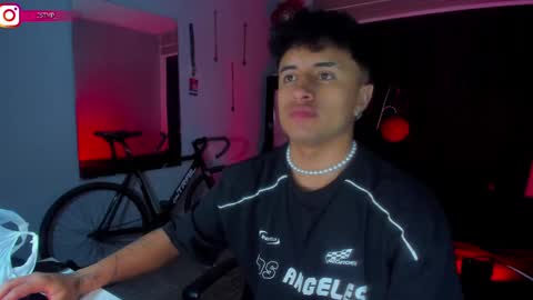 Snapshot of boylatin_777 chatting on 02/10/25, 04:52 miguel online show from 02/10/25, 04:52