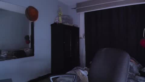 Snapshot of boylatin_777 chatting on 03/04/25, 03:22 miguel online show from 03/04/25, 03:22