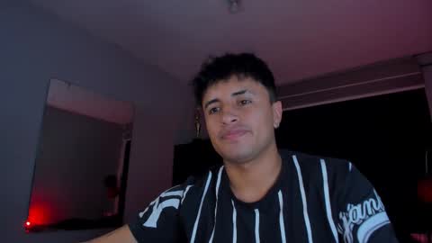 Snapshot of boylatin_777 chatting on 03/11/25, 06:32 miguel online show from 03/11/25, 06:32