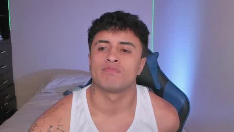 Snapshot of boylatin_777 chatting on 04/13/26, 02:11 miguel online show from 04/13/26, 02:11