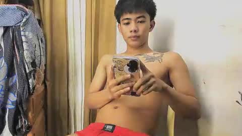 Snapshot of boynextdoor4ux chatting on 07/27/26, 01:01 HI IM JAMES DONT FORGET GIVE ME THUMBS UP AND JOIN TO MY FANCLUB online show from 07/27/26, 01:01