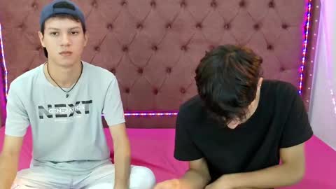 ALEX - TAYLER  -MIKE online show from 12/17/24, 01:49