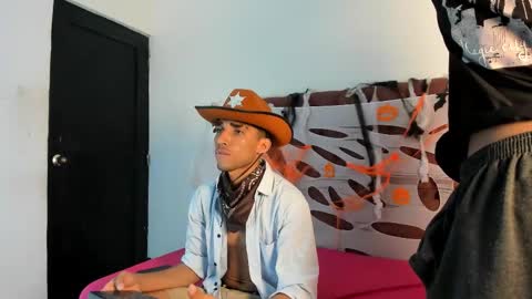 ALEX - TAYLER  -MIKE online show from 10/20/25, 01:11