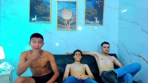 Snapshot of boys_twink69 chatting on 05/01/26, 06:23 boys_twink69 online show from 05/01/26, 06:23