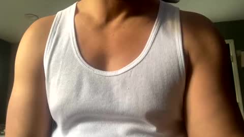 Snapshot of boytoy8969 chatting on 12/27/24, 07:35 boytoy8969 online show from 12/27/24, 07:35
