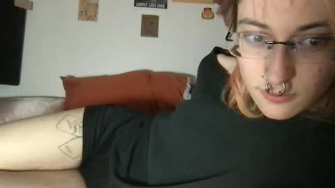 Snapshot of boywithbug chatting on 03/04/25, 02:06 boywithbug online show from 03/04/25, 02:06