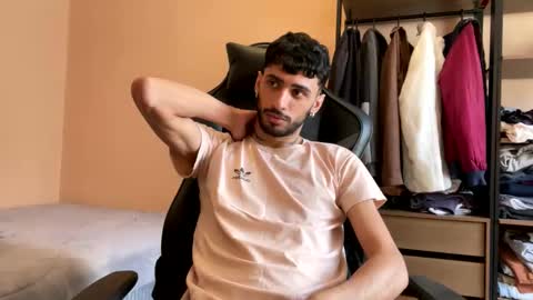 boyzinm2 online show from 11/11/25, 01:44