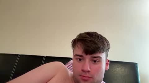 Snapshot of bozoluninss chatting on 04/19/26, 06:10 Jeff online show from 04/19/26, 06:10