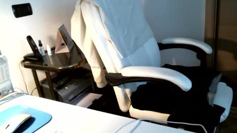 Snapshot of braccobald chatting on 03/25/26, 02:34 Braccobald online show from 03/25/26, 02:34