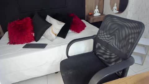 Snapshot of brad1_ chatting on 12/06/24, 01:29 instagramBrad mayers1twittermayersbrad online show from 12/06/24, 01:29