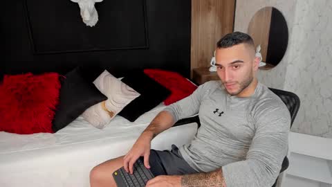 Snapshot of brad1_ chatting on 12/08/24, 08:04 instagramBrad mayers1twittermayersbrad online show from 12/08/24, 08:04