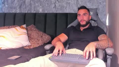 Snapshot of brad1_ chatting on 11/03/25, 10:10 instagramBrad mayers1twittermayersbrad online show from 11/03/25, 10:10