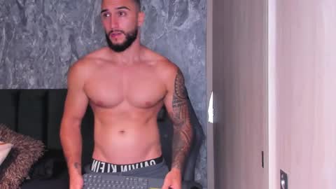 Snapshot of brad1_ chatting on 11/10/25, 02:32 instagramBrad mayers1twittermayersbrad online show from 11/10/25, 02:32