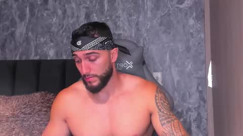 Snapshot of brad1_ chatting on 11/12/25, 02:12 instagramBrad mayers1twittermayersbrad online show from 11/12/25, 02:12