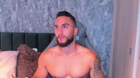 Snapshot of brad1_ chatting on 12/02/25, 02:45 instagramBrad mayers1twittermayersbrad online show from 12/02/25, 02:45