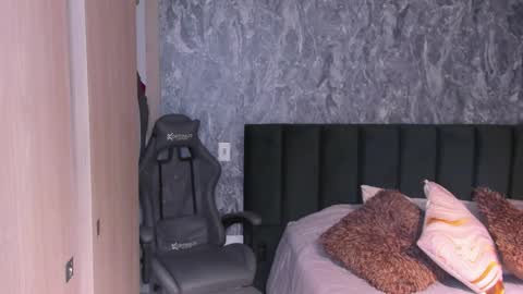 Snapshot of brad1_ chatting on 12/15/25, 03:33 instagramBrad mayers1twittermayersbrad online show from 12/15/25, 03:33