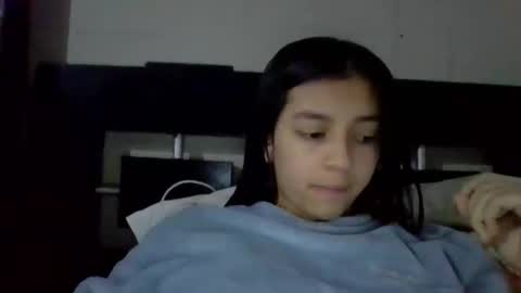 brad_and_emma293215 online show from 01/15/26, 10:46