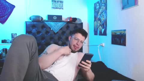 brad hot boy online show from 01/21/25, 06:12