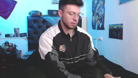 brad hot boy online show from 03/08/25, 04:17