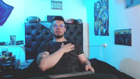 brad hot boy online show from 02/26/26, 03:33