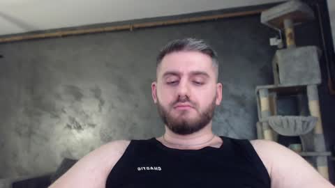 Snapshot of brad_pittfall chatting on 01/01/25, 05:11 ask me online show from 01/01/25, 05:11