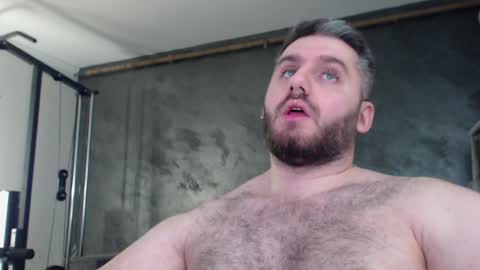 Snapshot of brad_pittfall chatting on 01/06/25, 04:02 ask me online show from 01/06/25, 04:02