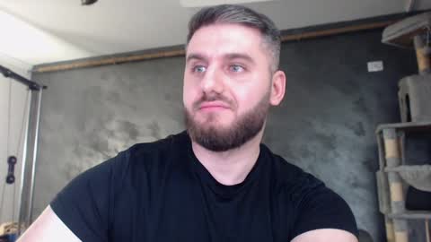 Snapshot of brad_pittfall chatting on 01/29/25, 09:39 ask me online show from 01/29/25, 09:39