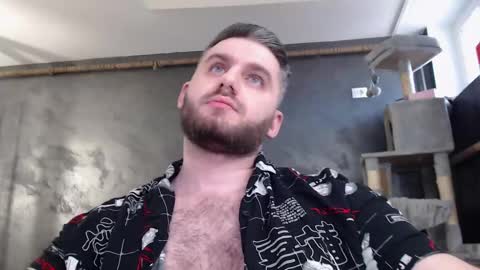 Snapshot of brad_pittfall chatting on 02/14/25, 11:21 ask me online show from 02/14/25, 11:21