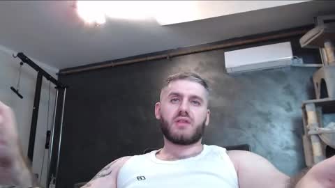 Snapshot of brad_pittfall chatting on 09/18/25, 09:17 ask me online show from 09/18/25, 09:17