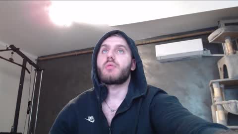 Snapshot of brad_pittfall chatting on 09/23/25, 08:12 ask me online show from 09/23/25, 08:12