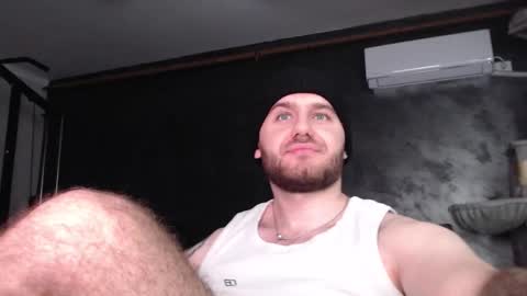 Snapshot of brad_pittfall chatting on 10/07/25, 07:33 ask me online show from 10/07/25, 07:33