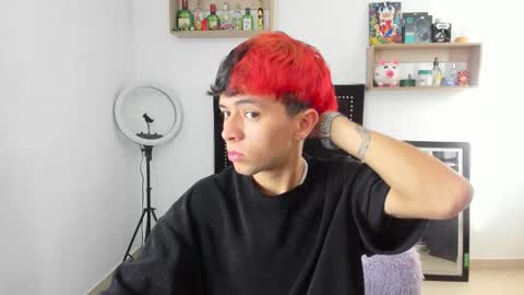 Snapshot of brad_thomson chatting on 12/01/25, 01:05 brad_thomson online show from 12/01/25, 01:05