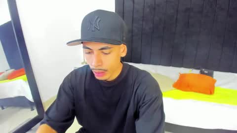 Snapshot of brad_usma chatting on 02/02/25, 04:05 BRAD USMA online show from 02/02/25, 04:05